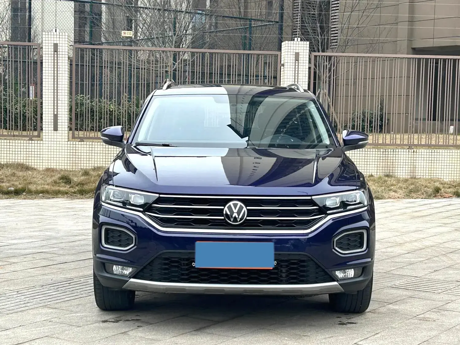 2020 VOLKSWAGEN T-ROC thumbnail 2
