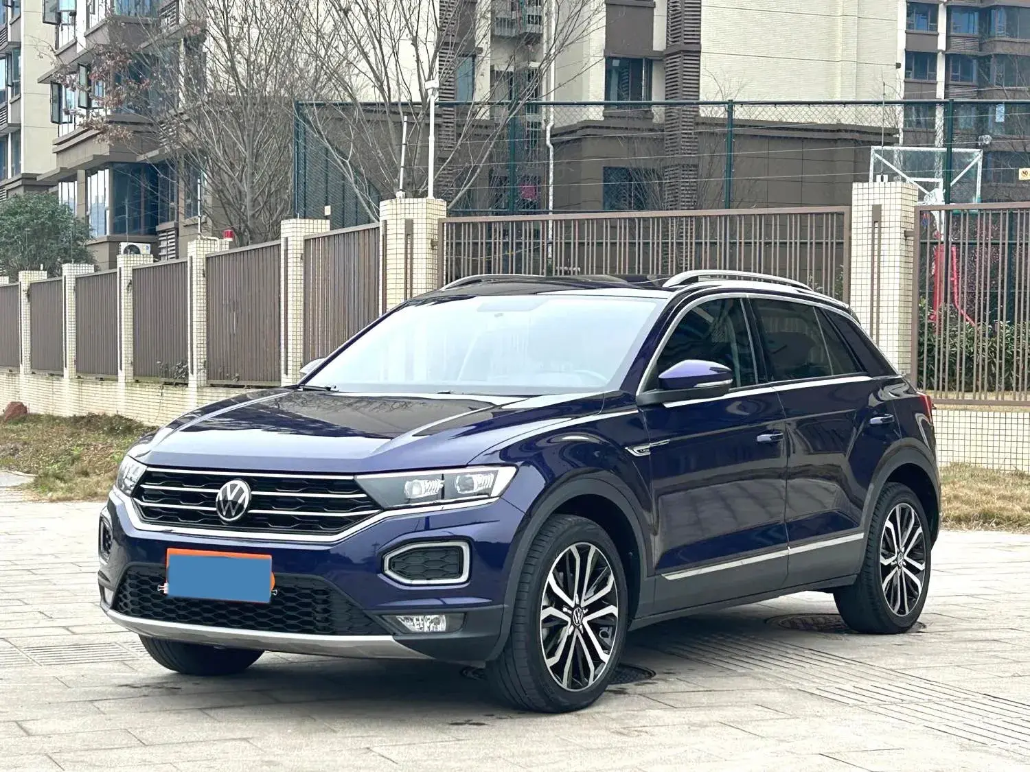 2020 VOLKSWAGEN T-ROC view 1