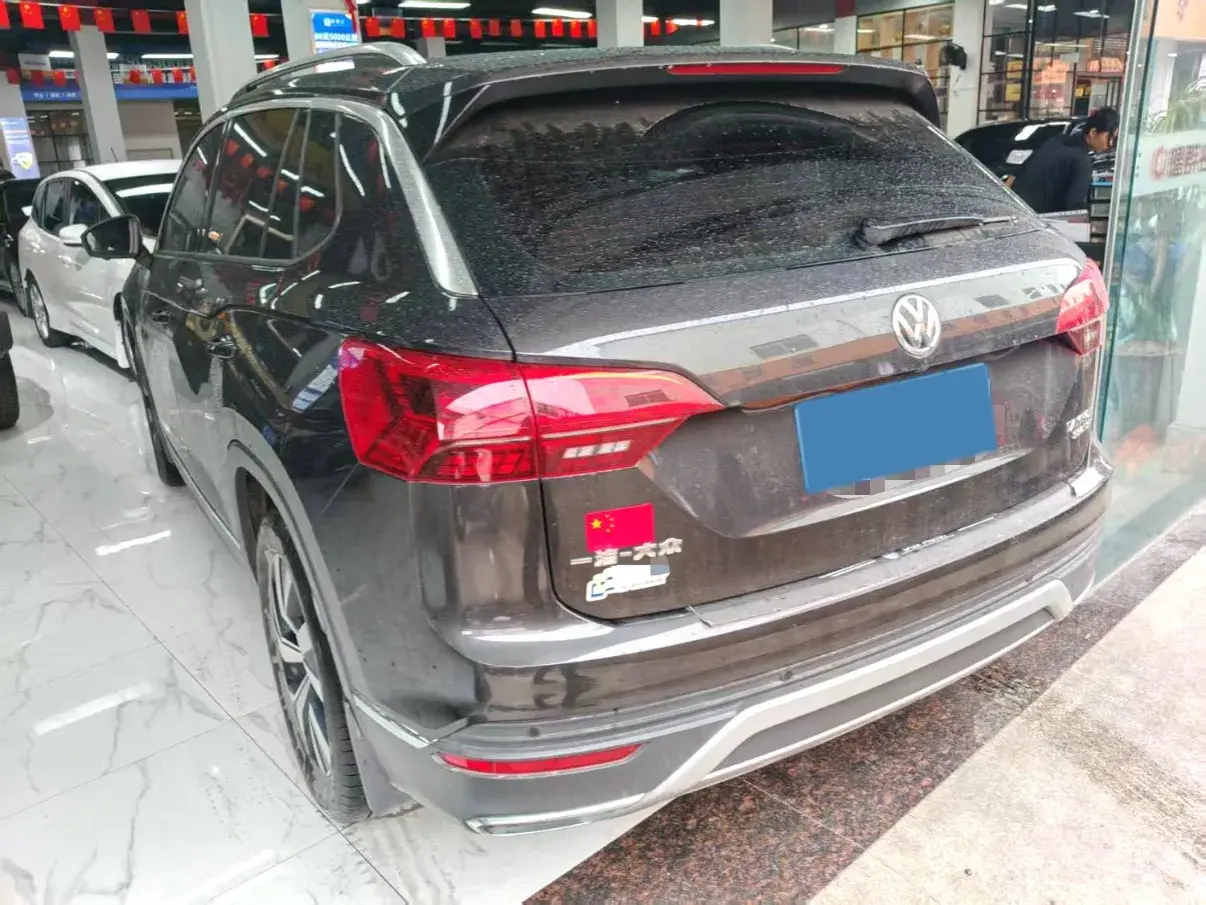 2019 VOLKSWAGEN TAYRON thumbnail 3