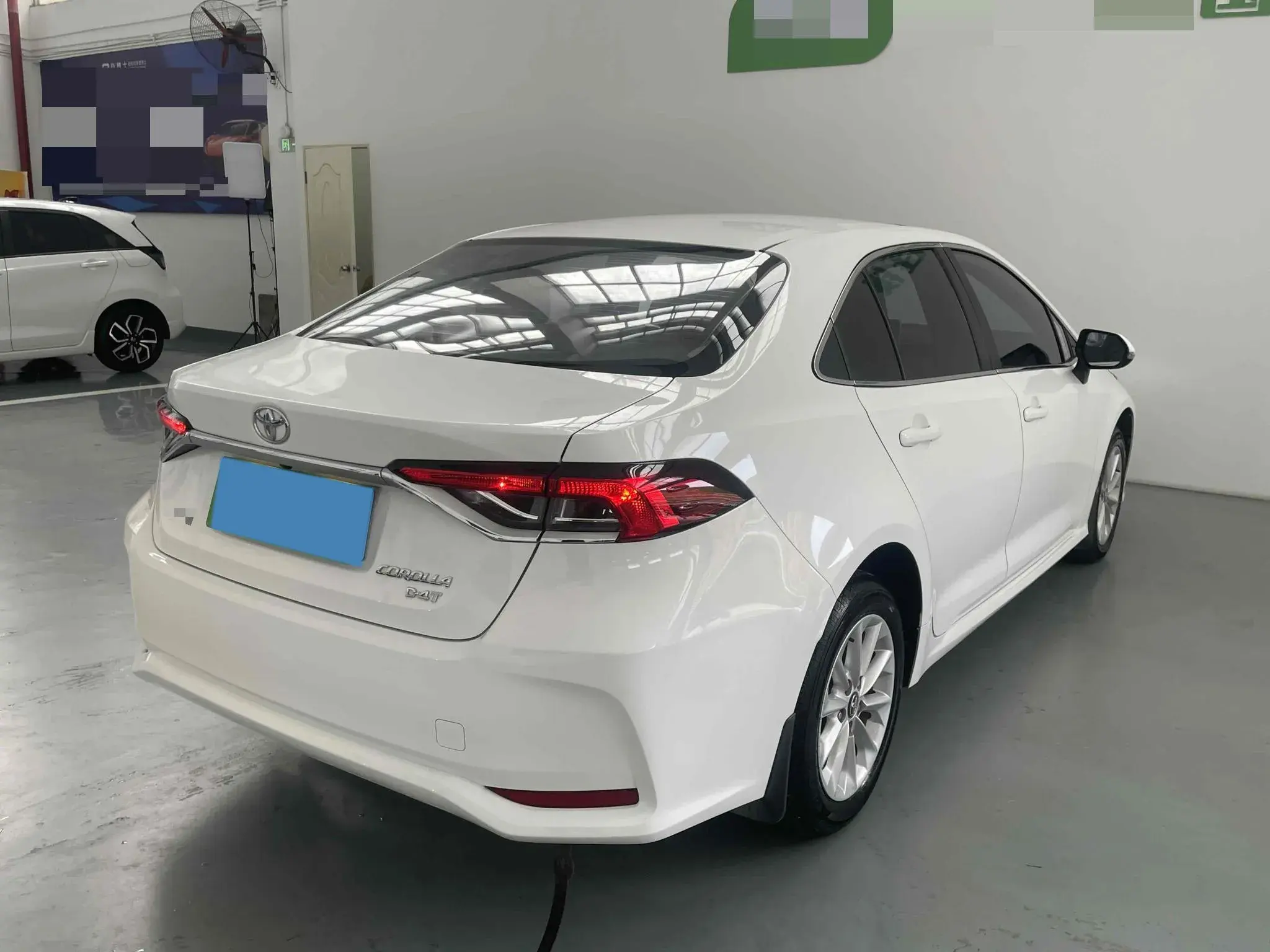 2021 TOYOTA COROLLA thumbnail 2