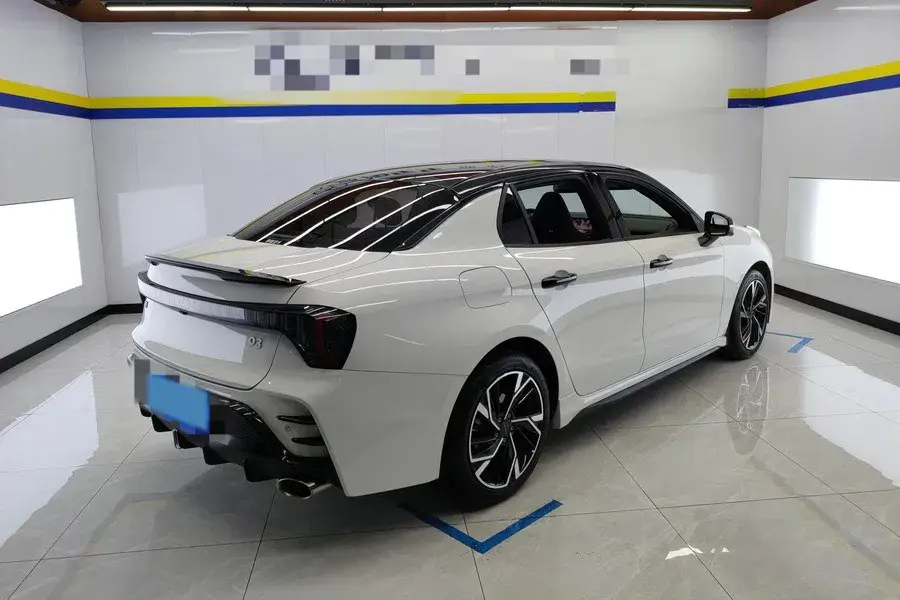 2023 LYNK&CO 03 thumbnail 2