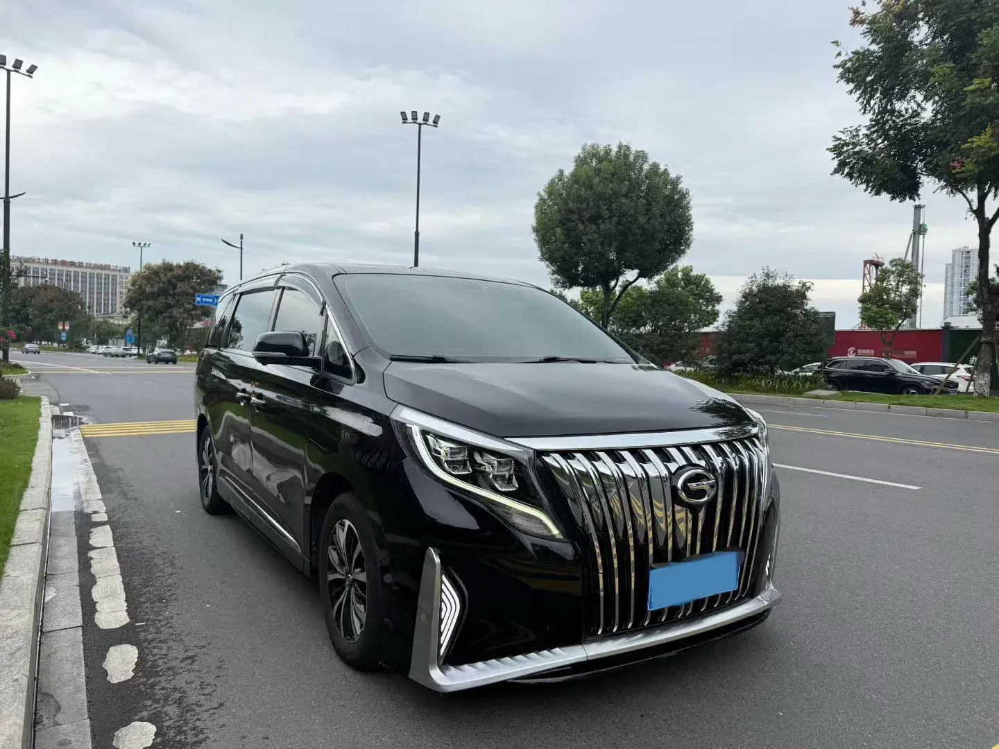 2021 GAC TRUMPCHI thumbnail 3