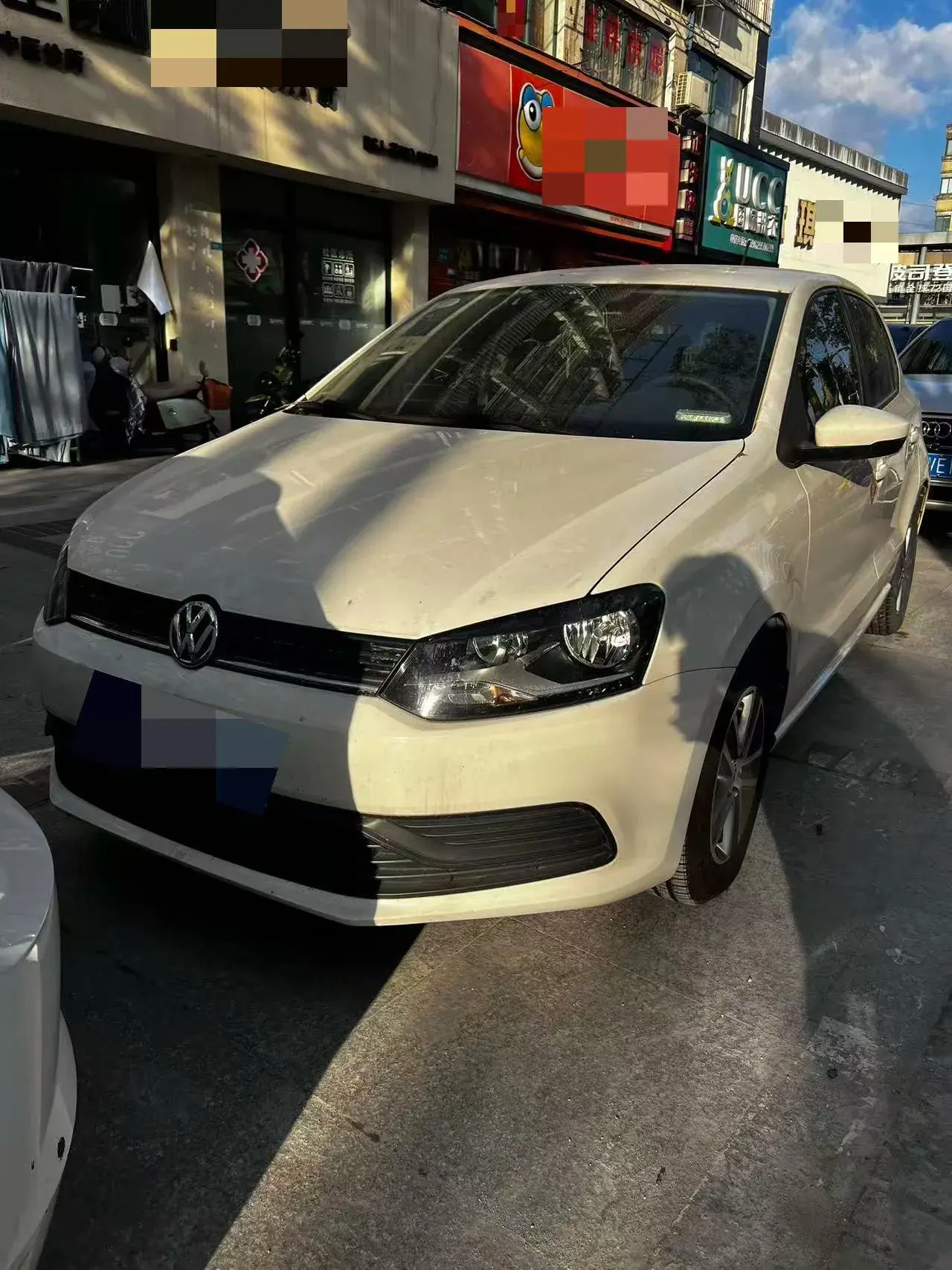 2018 VOLKSWAGEN POLO view 1