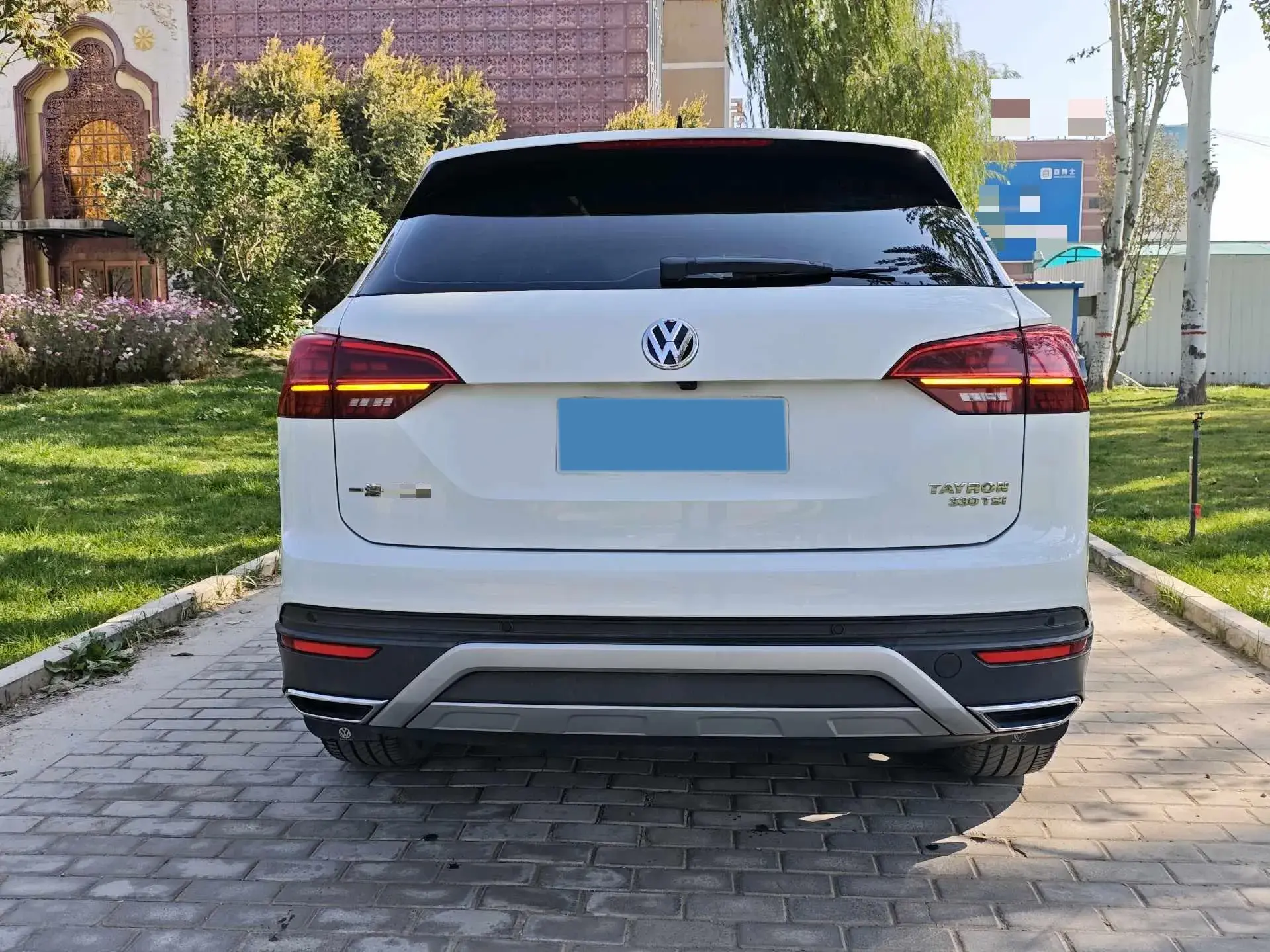 2020 VOLKSWAGEN TAYRON thumbnail 4