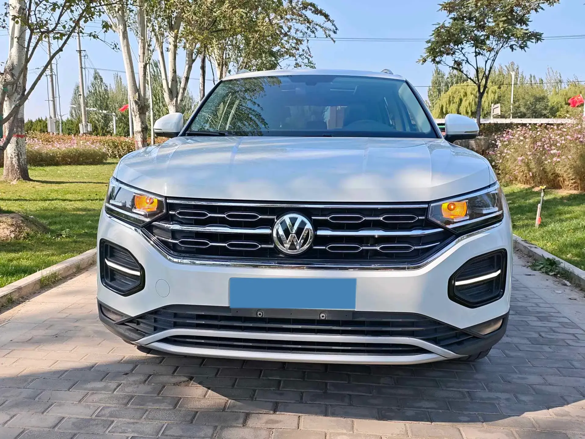 2020 VOLKSWAGEN TAYRON thumbnail 2