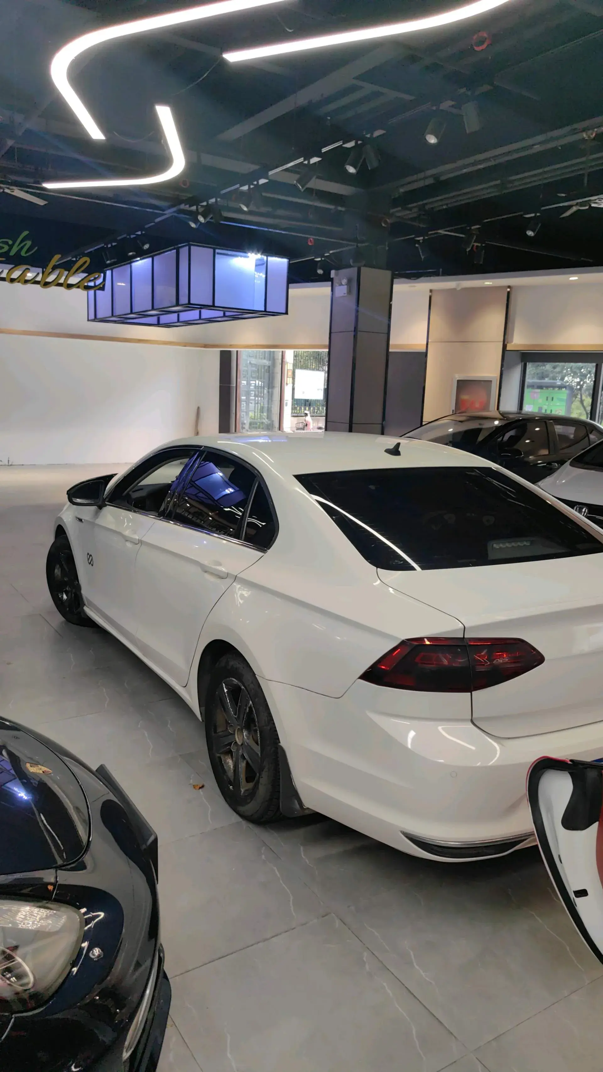 2019 VOLKSWAGEN LAMANDO thumbnail 3