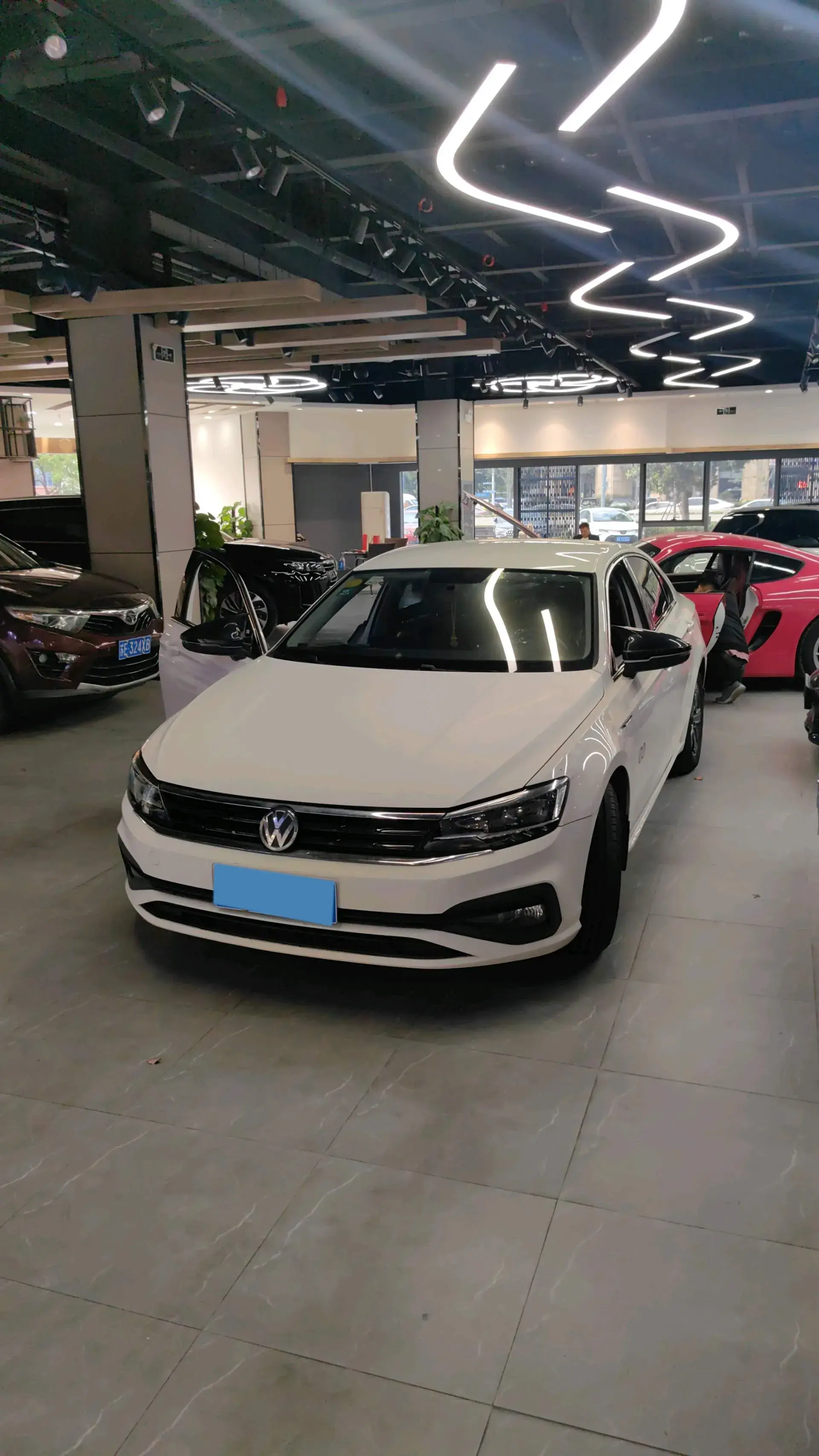 2019 VOLKSWAGEN LAMANDO view 1