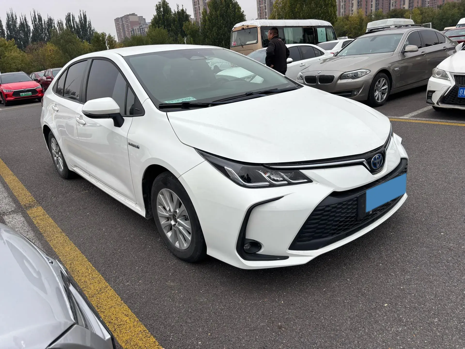 2023 TOYOTA COROLLA thumbnail 2