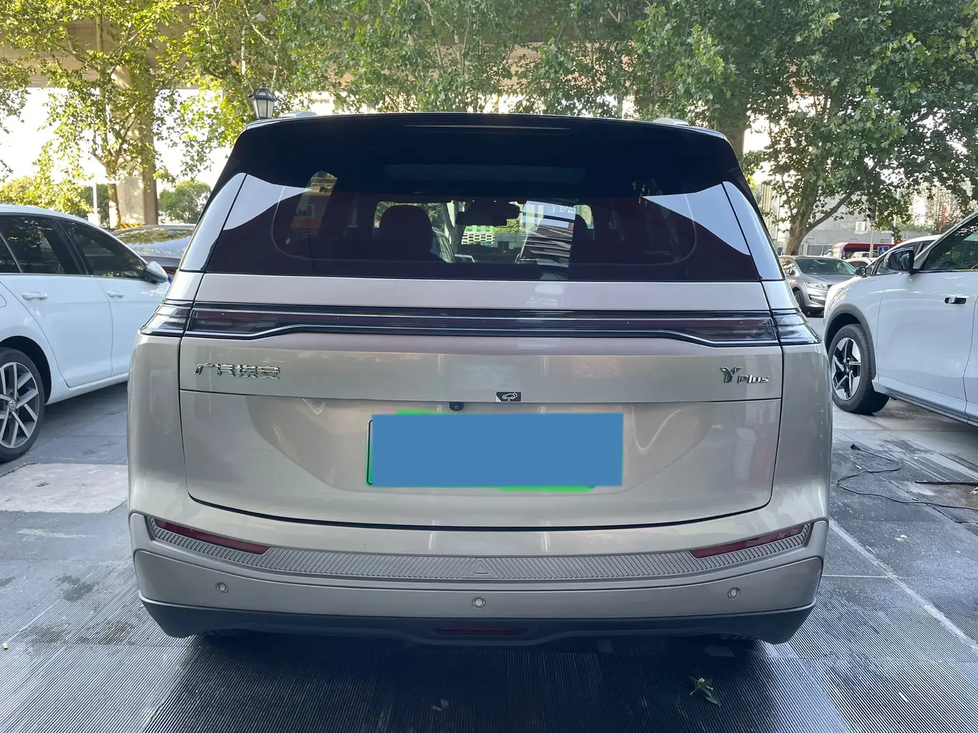 2023 AION Y thumbnail 4