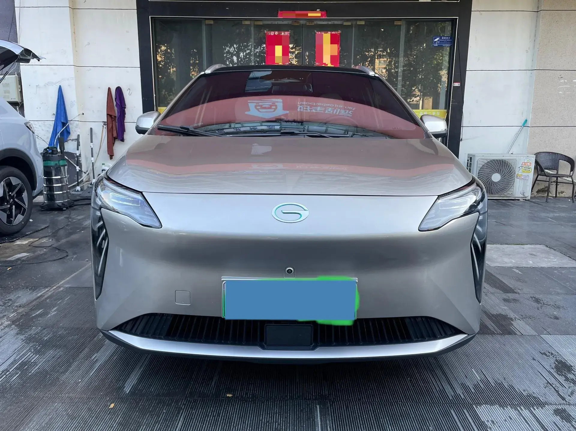 2023 AION Y thumbnail 3