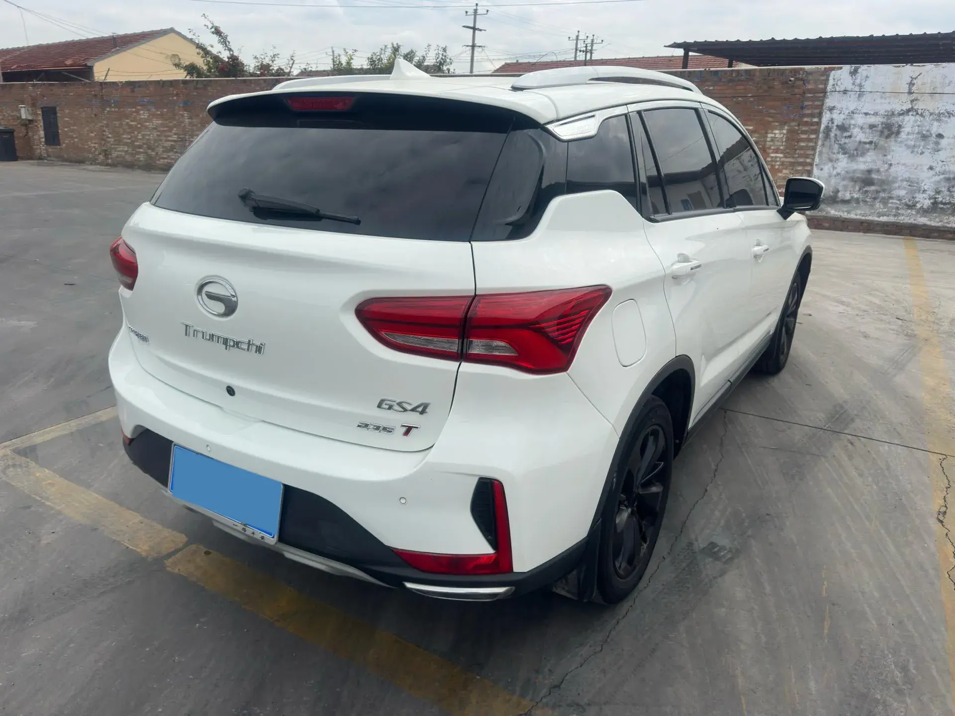 2018 GAC TRUMPCHI thumbnail 4