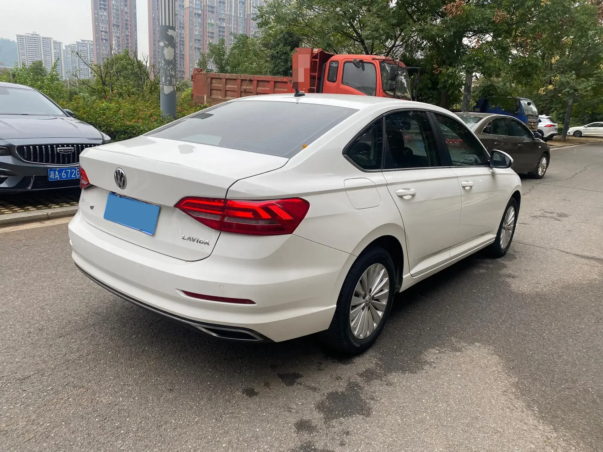 2019 VOLKSWAGEN LAVIDA thumbnail 4