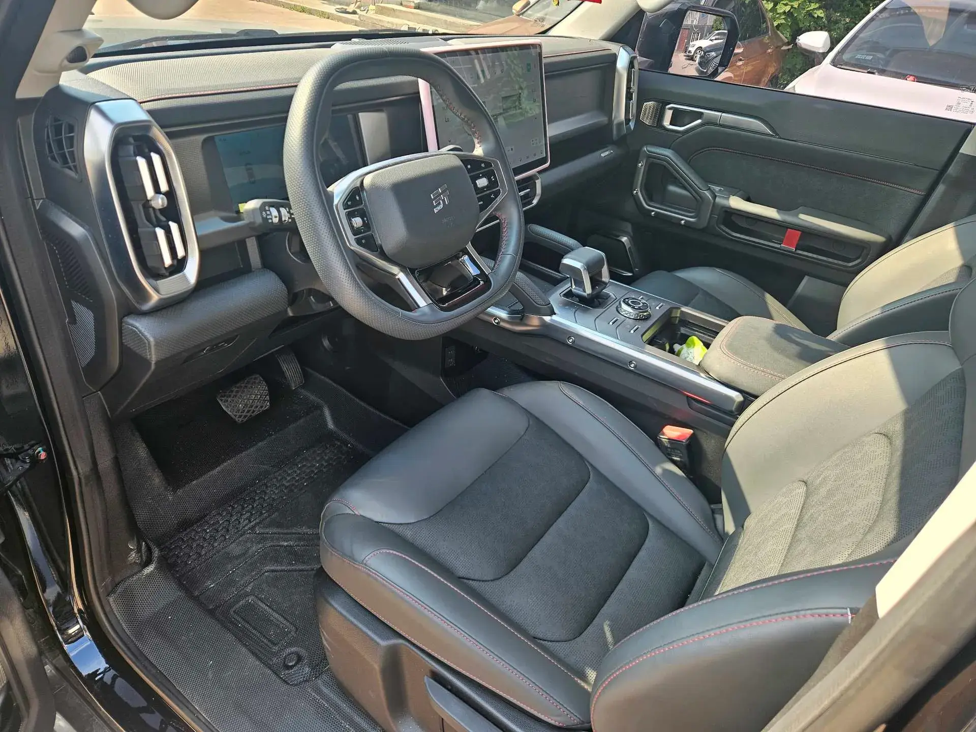 2023 JETOUR TRAVELLER thumbnail 3