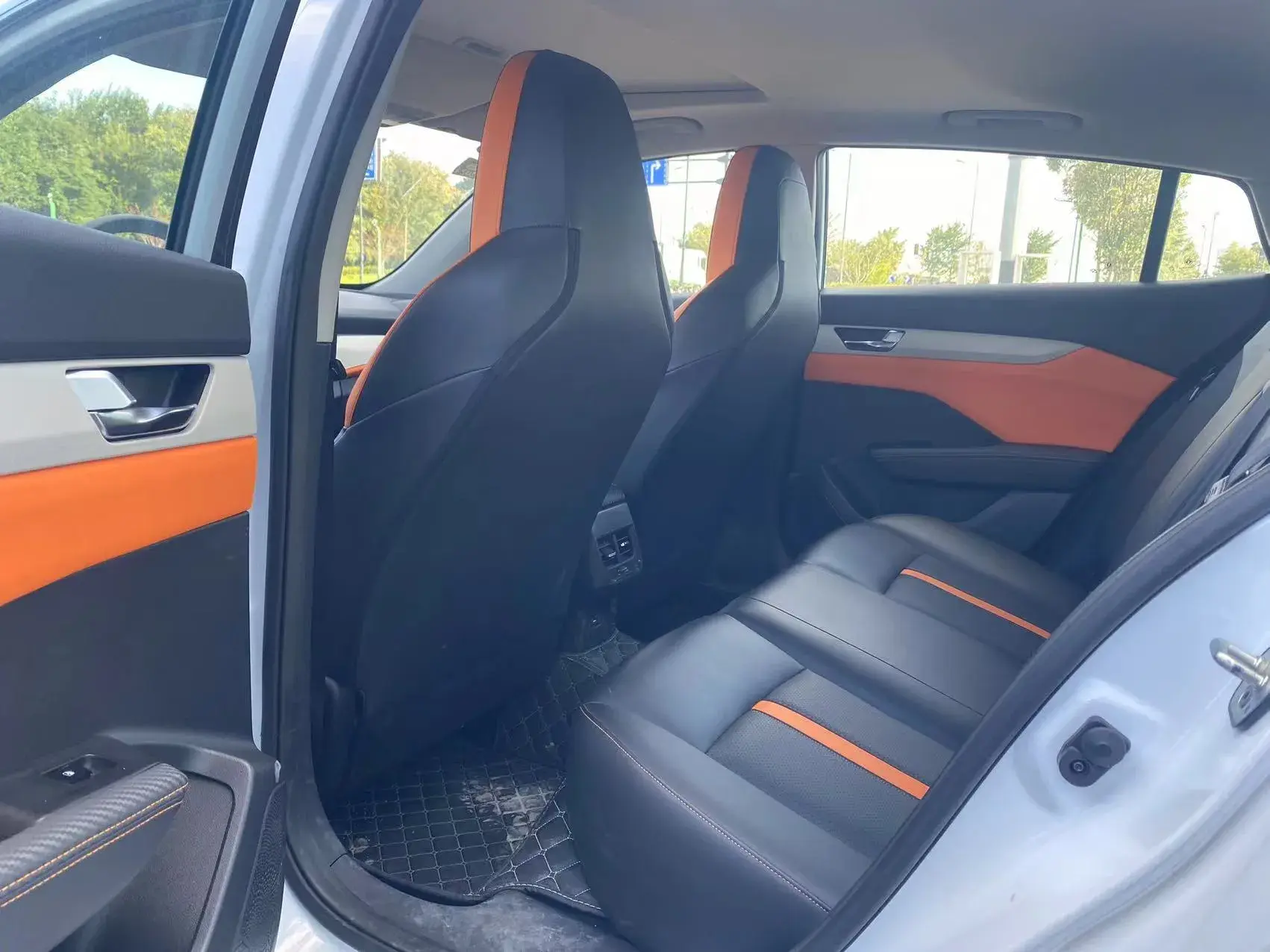 2023 DONGFENG AEOLUS thumbnail 4