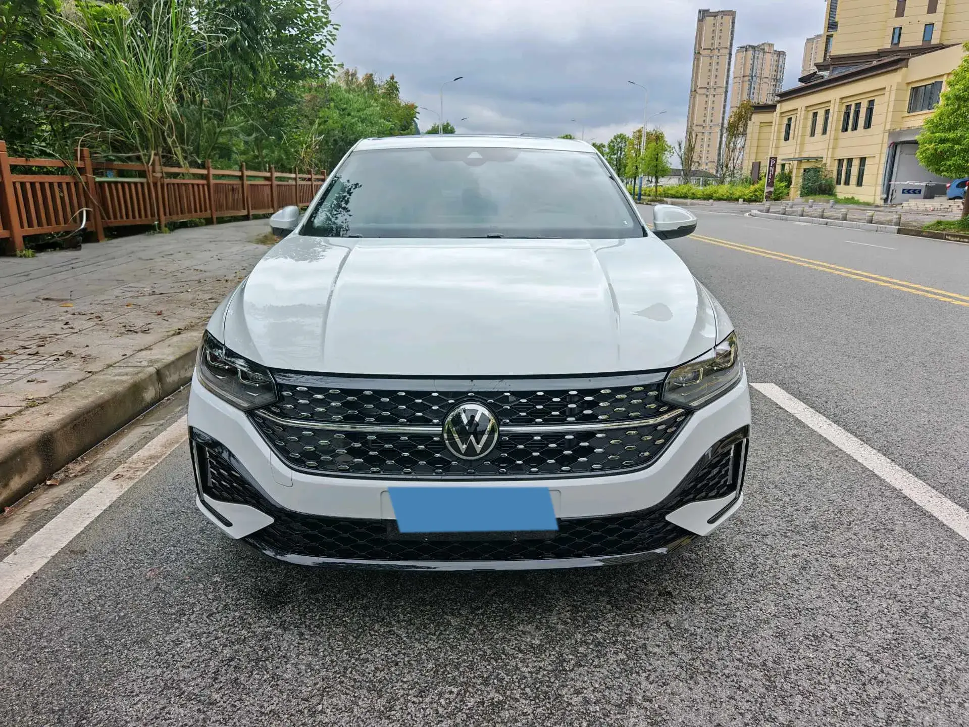 2024 VOLKSWAGEN LAVIDA thumbnail 2