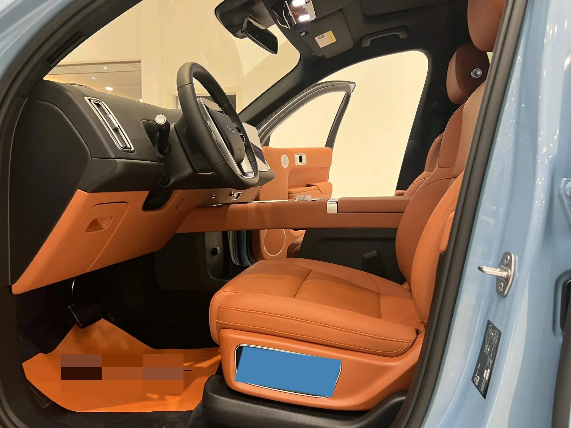 2025 LI L8 thumbnail 2