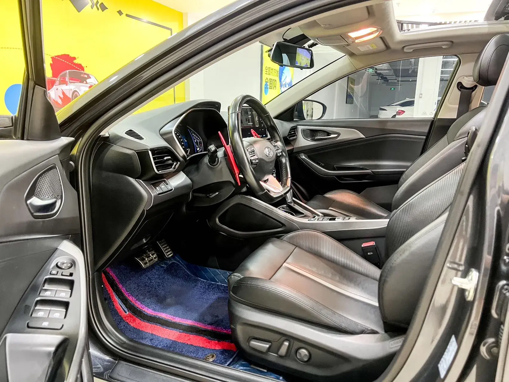 2019 HYUNDAI LA thumbnail 4