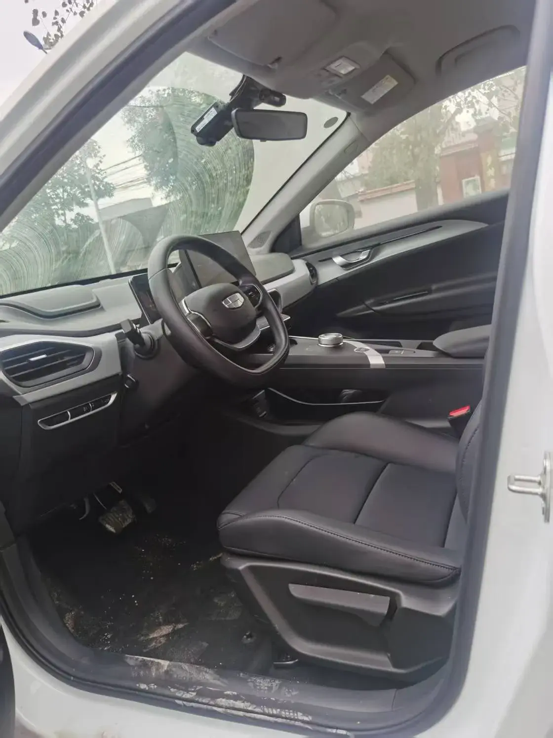 2024 GEOMETRY A thumbnail 3