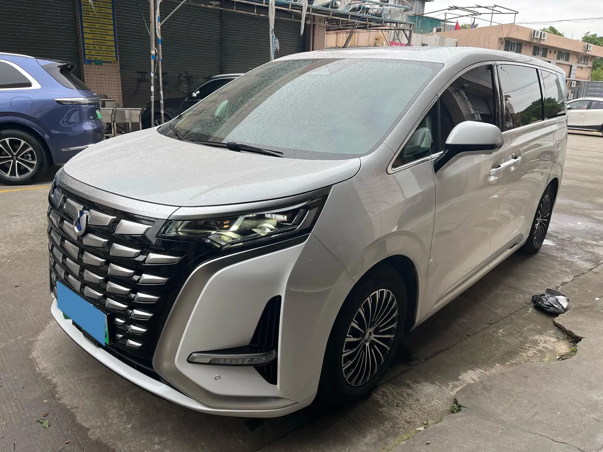 2024 DENZA D9 view 1