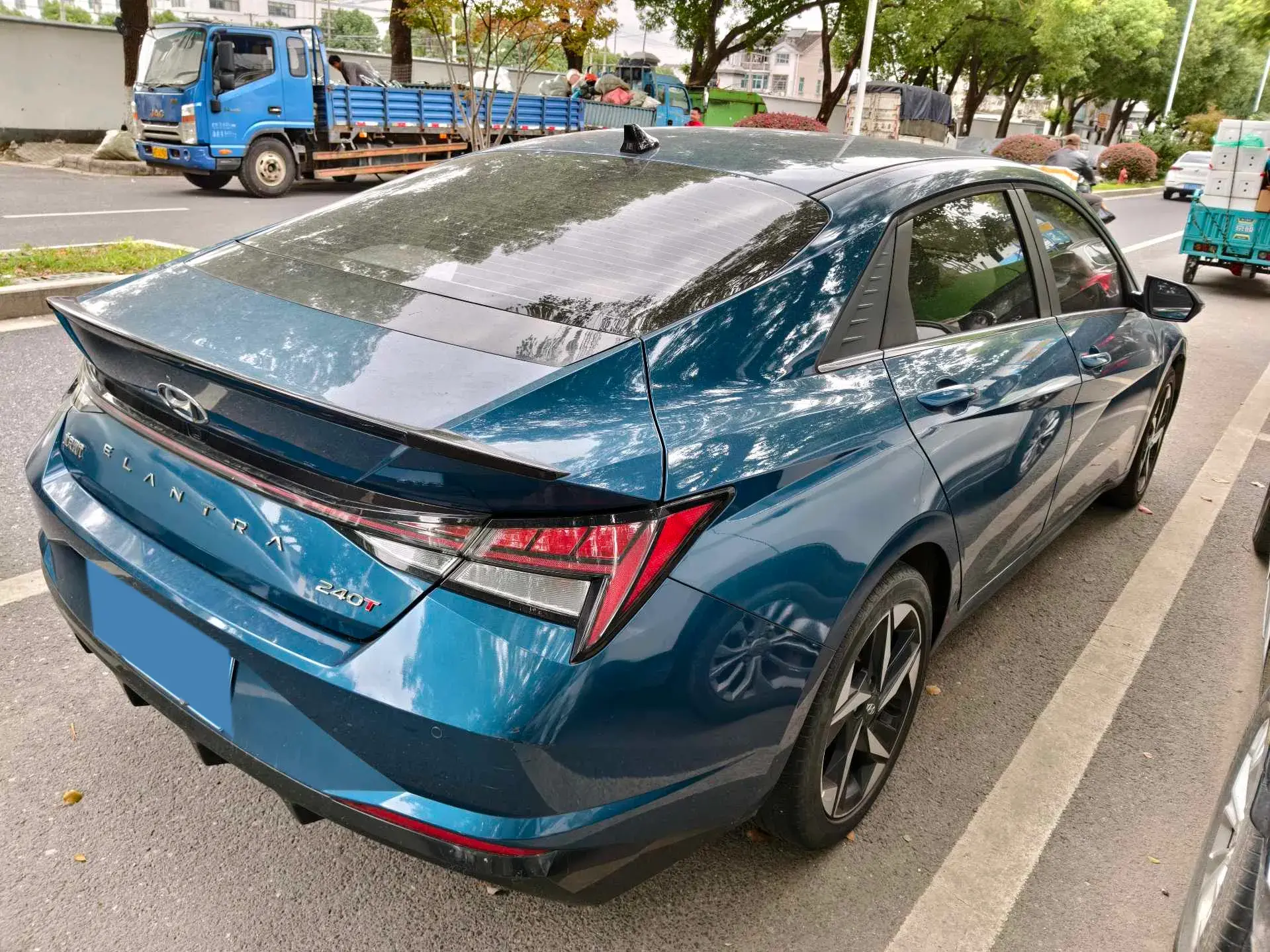 2021 HYUNDAI ELANTRA thumbnail 2