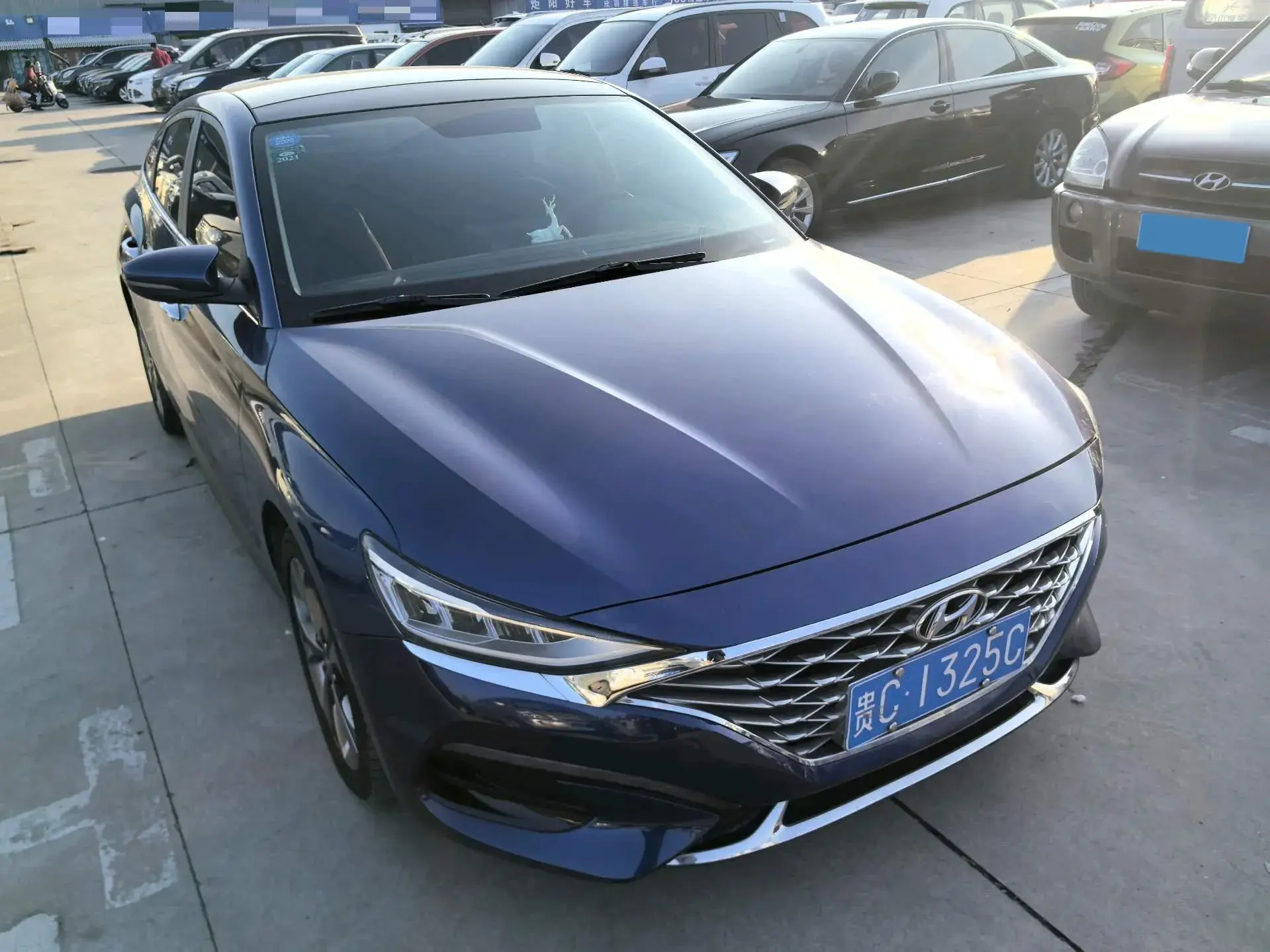 2019 HYUNDAI LA thumbnail 3