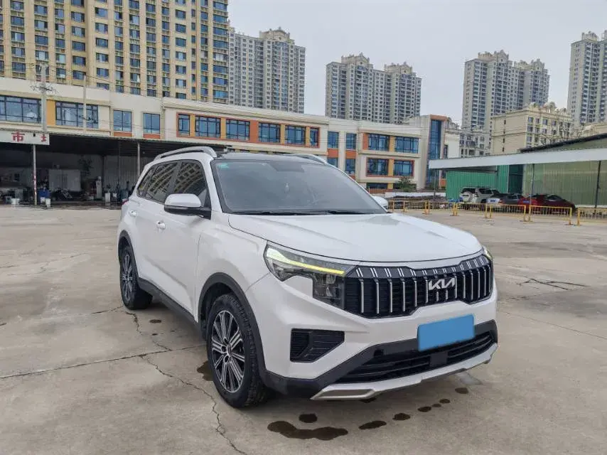 2021 KIA SPORTAGE thumbnail 3