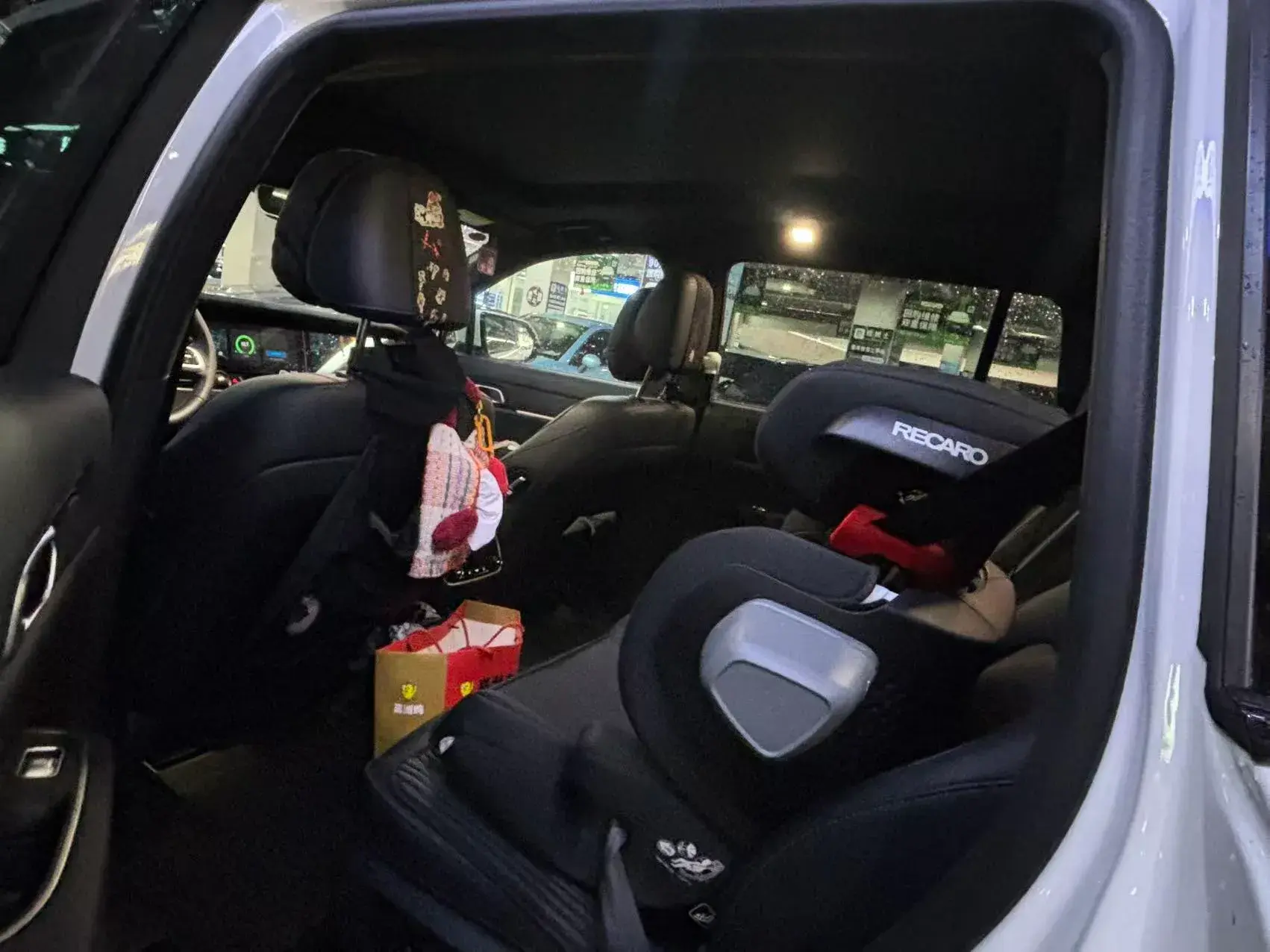 2021 LI ONE thumbnail 3