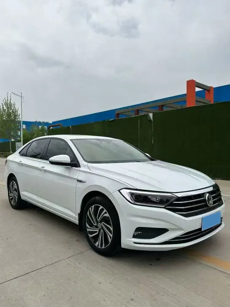 2022 VOLKSWAGEN SAGITAR thumbnail 2