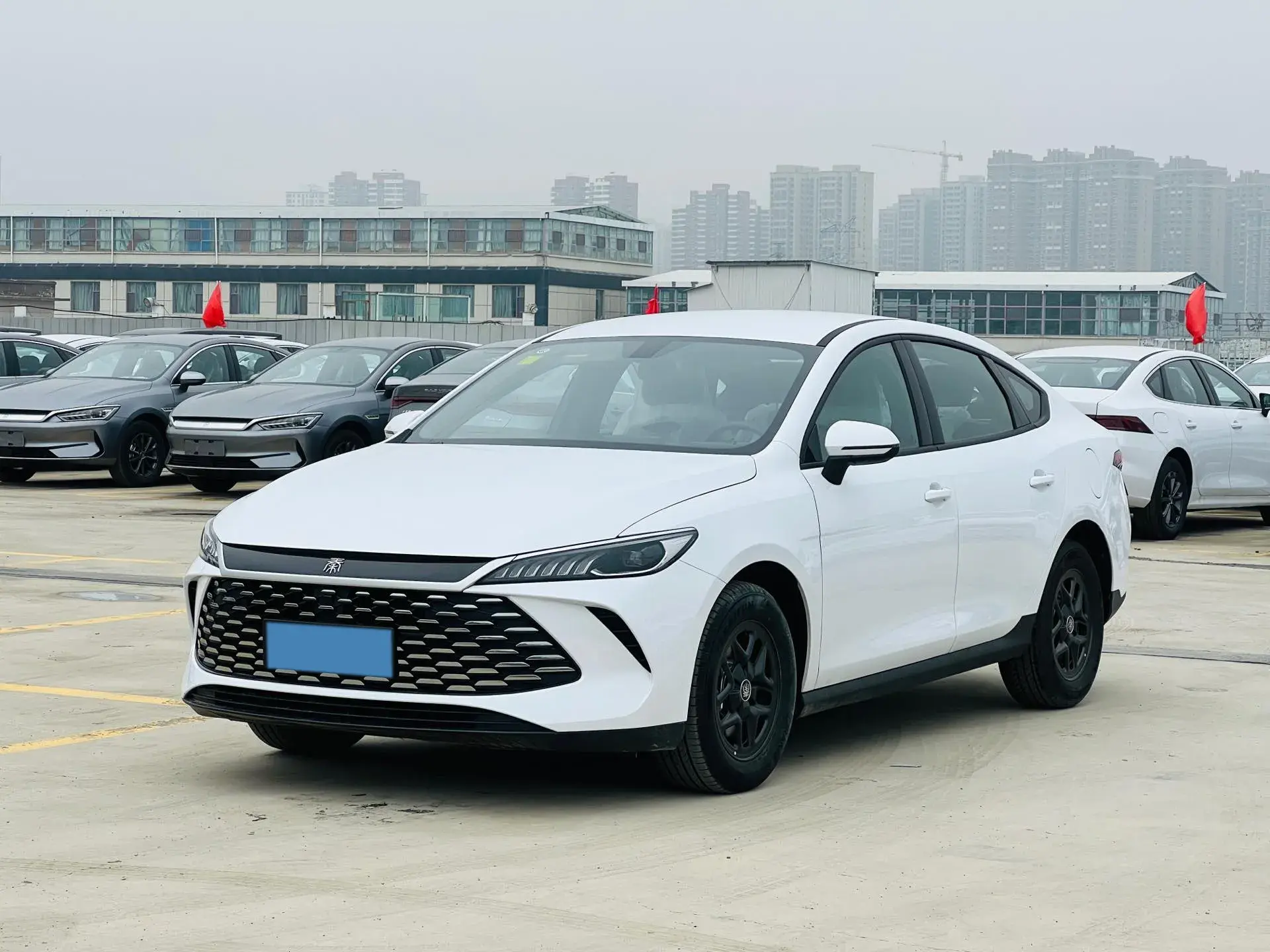 2025 BYD QIN view 1