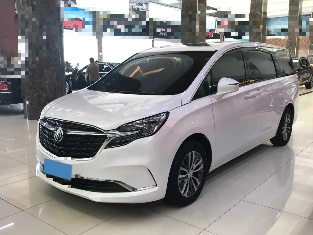 2022 BUICK GL8 view 1