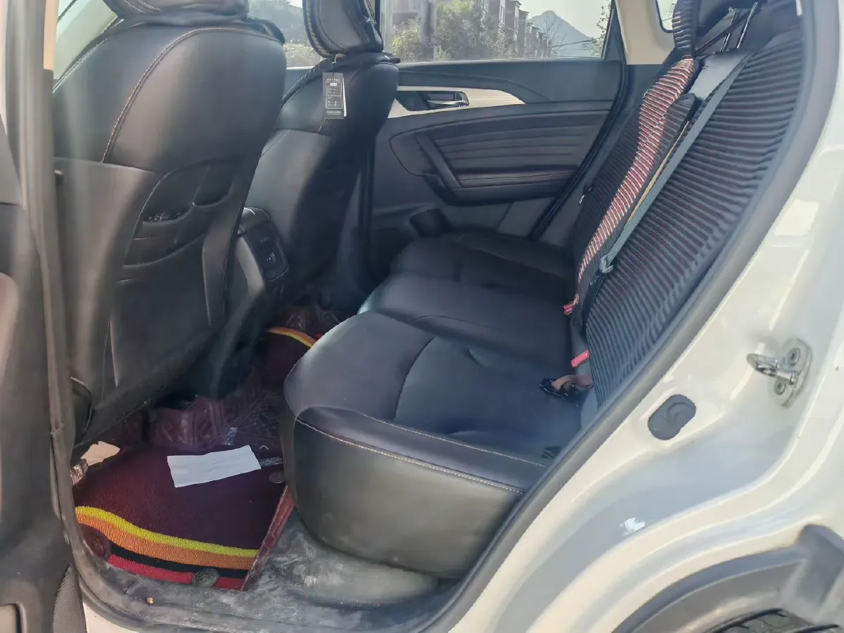 2019 ChangAn CS35 Plus 1.6L 128HP L4 5MT,autocango,china used car exporter,china ev exporter,chinese used car exporter,chinese used ev exporter