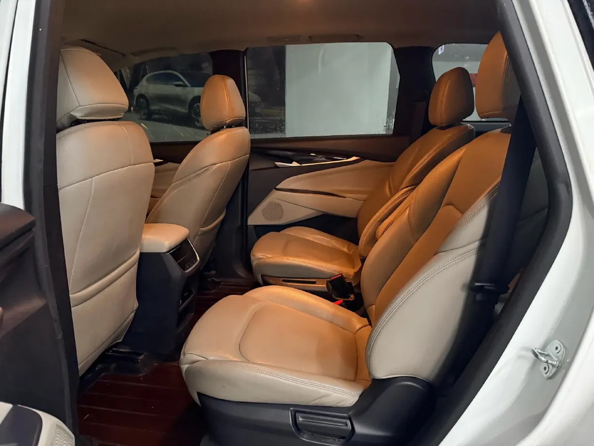 2020 MAXUS Euniq 5 BEV 61.1KWH,autocango,china used car exporter,china ev exporter,chinese used car exporter,chinese used ev exporter