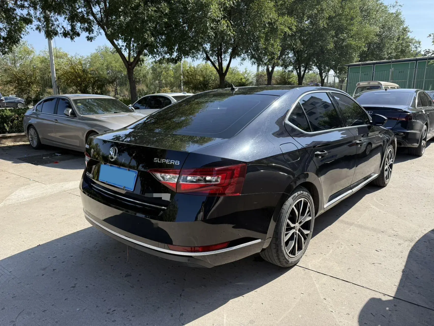 2018 SKODA SUPERB thumbnail 2