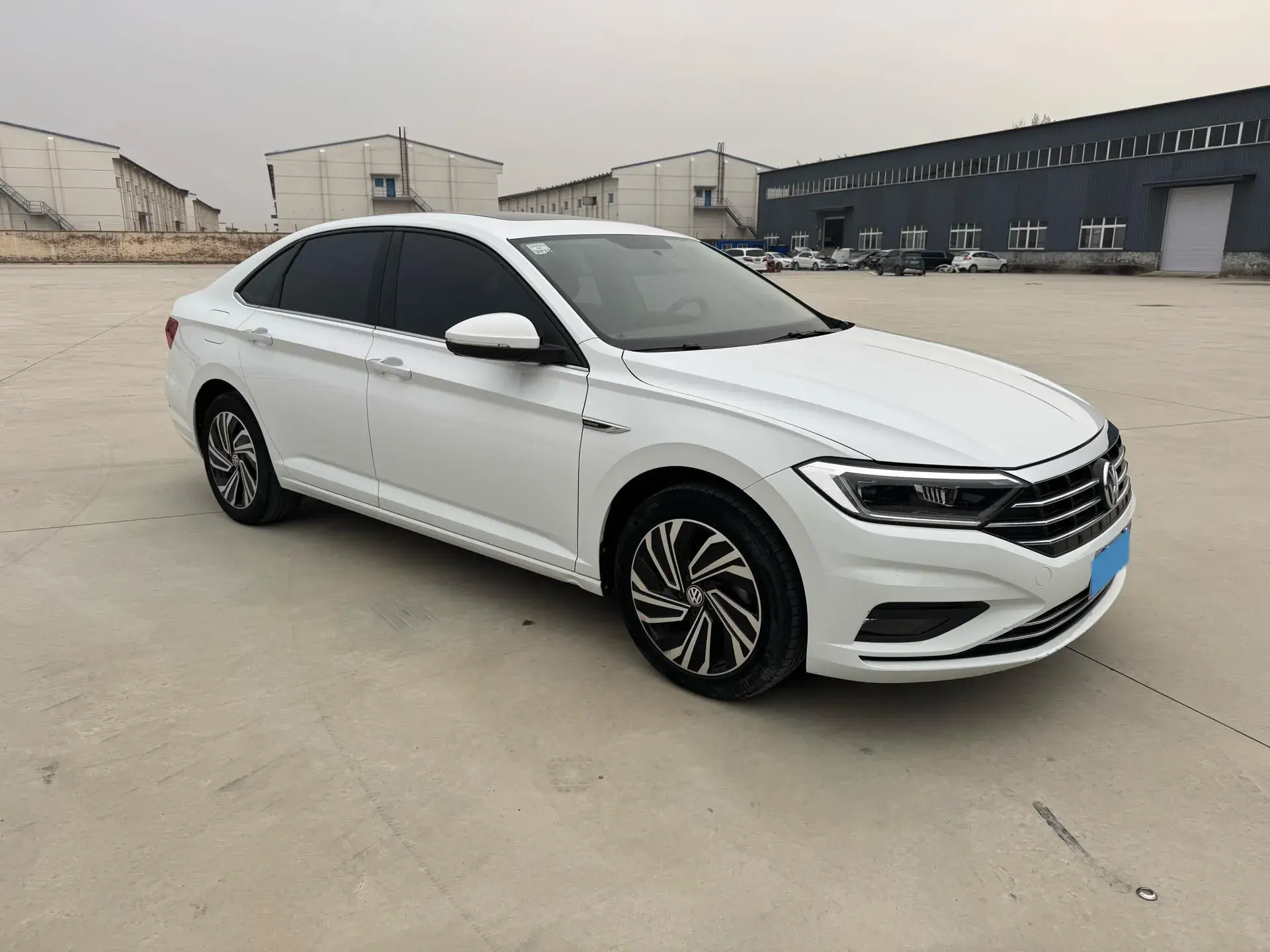 2021 VOLKSWAGEN SAGITAR thumbnail 3