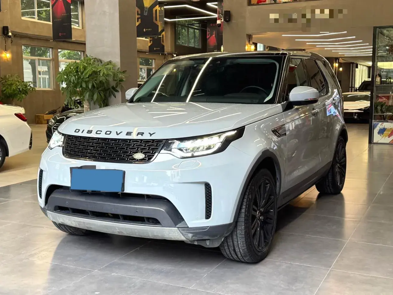 2018 LAND ROVER view 1