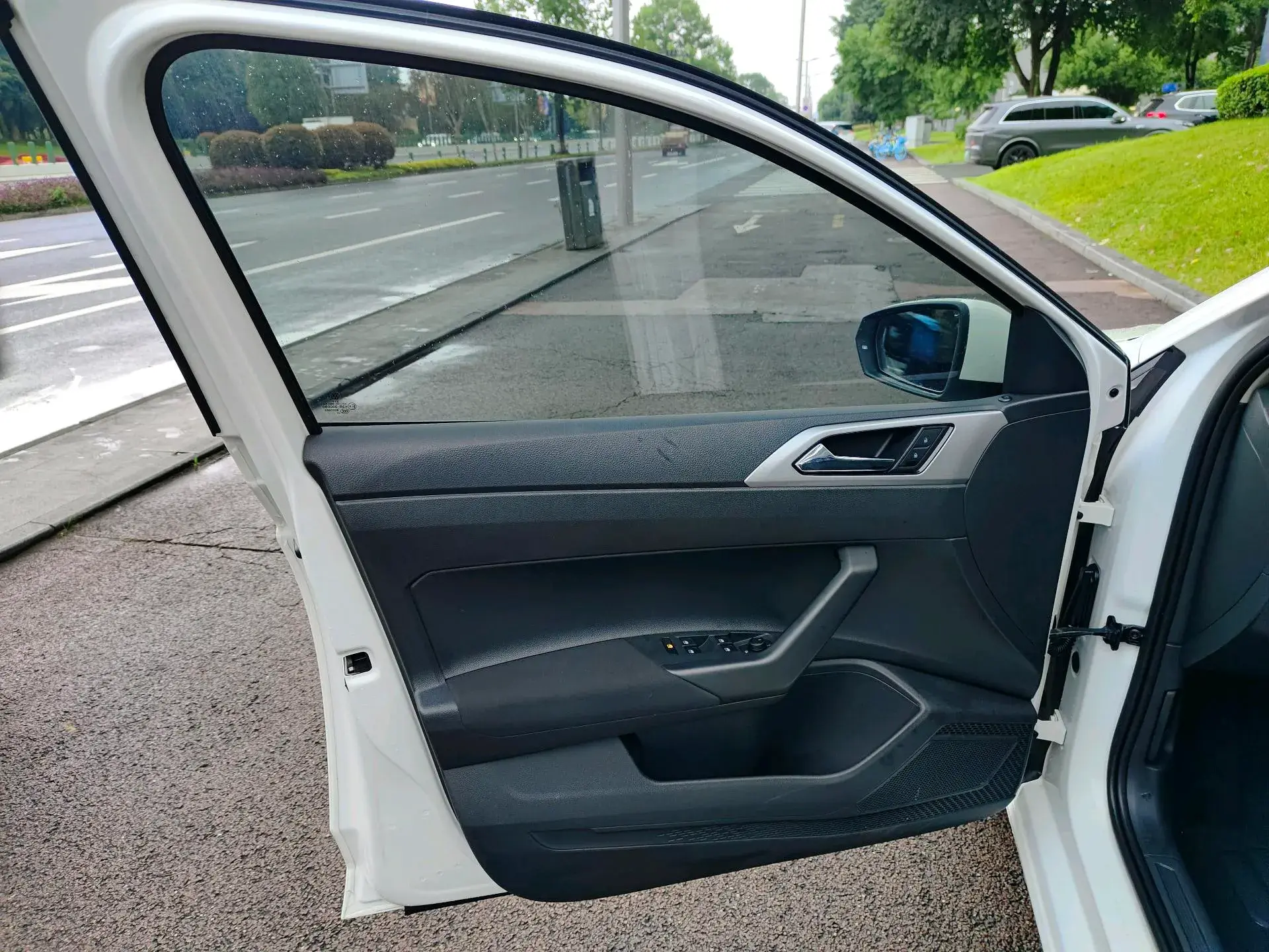 2021 VOLKSWAGEN POLO thumbnail 2