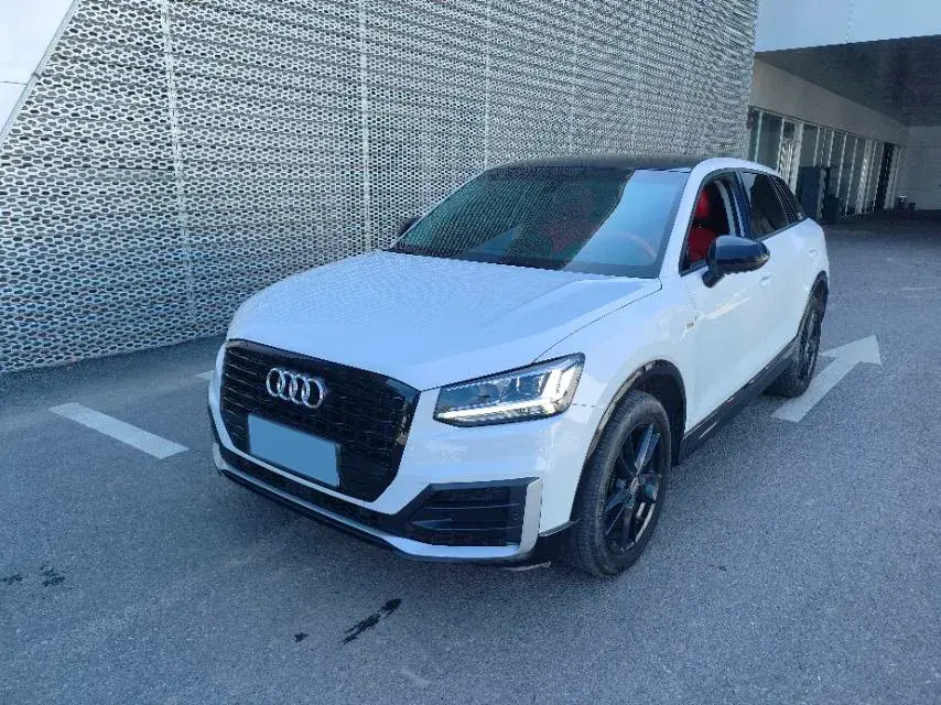 2020 AUDI Q2L view 1