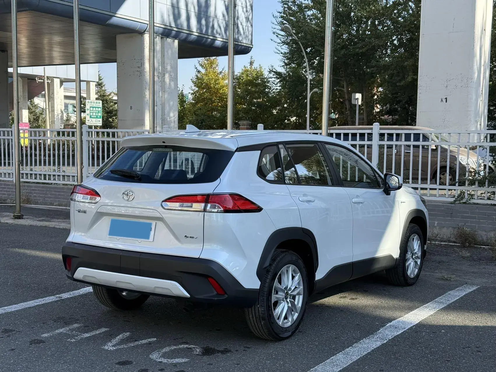 2024 TOYOTA COROLLA thumbnail 4