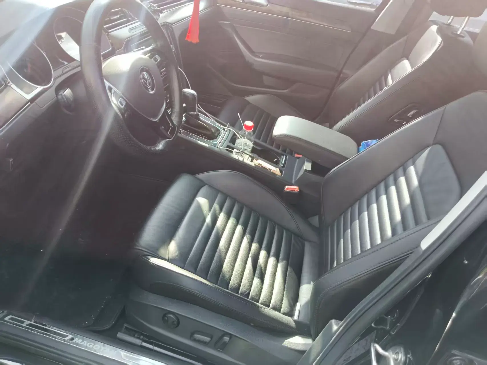 2018 VOLKSWAGEN MAGOTAN thumbnail 2