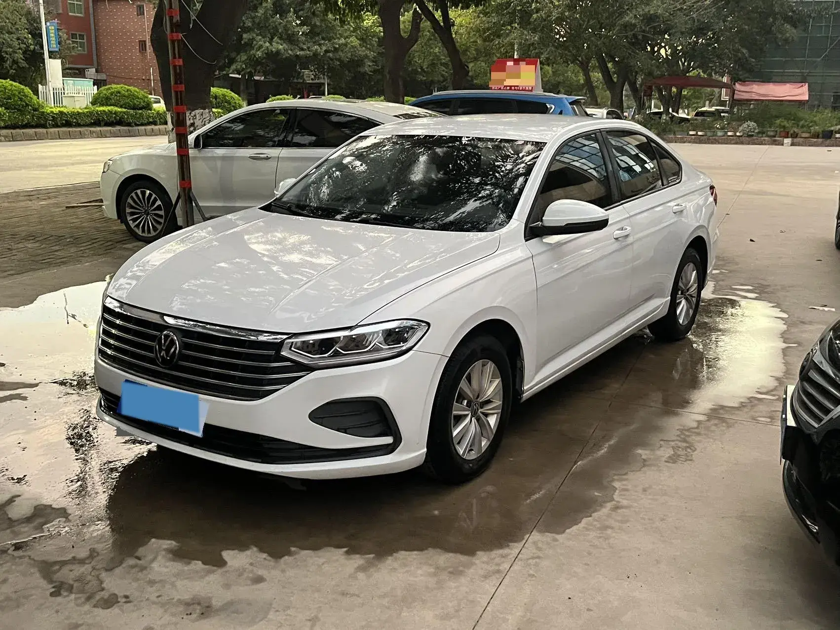 2023 VOLKSWAGEN LAVIDA view 1