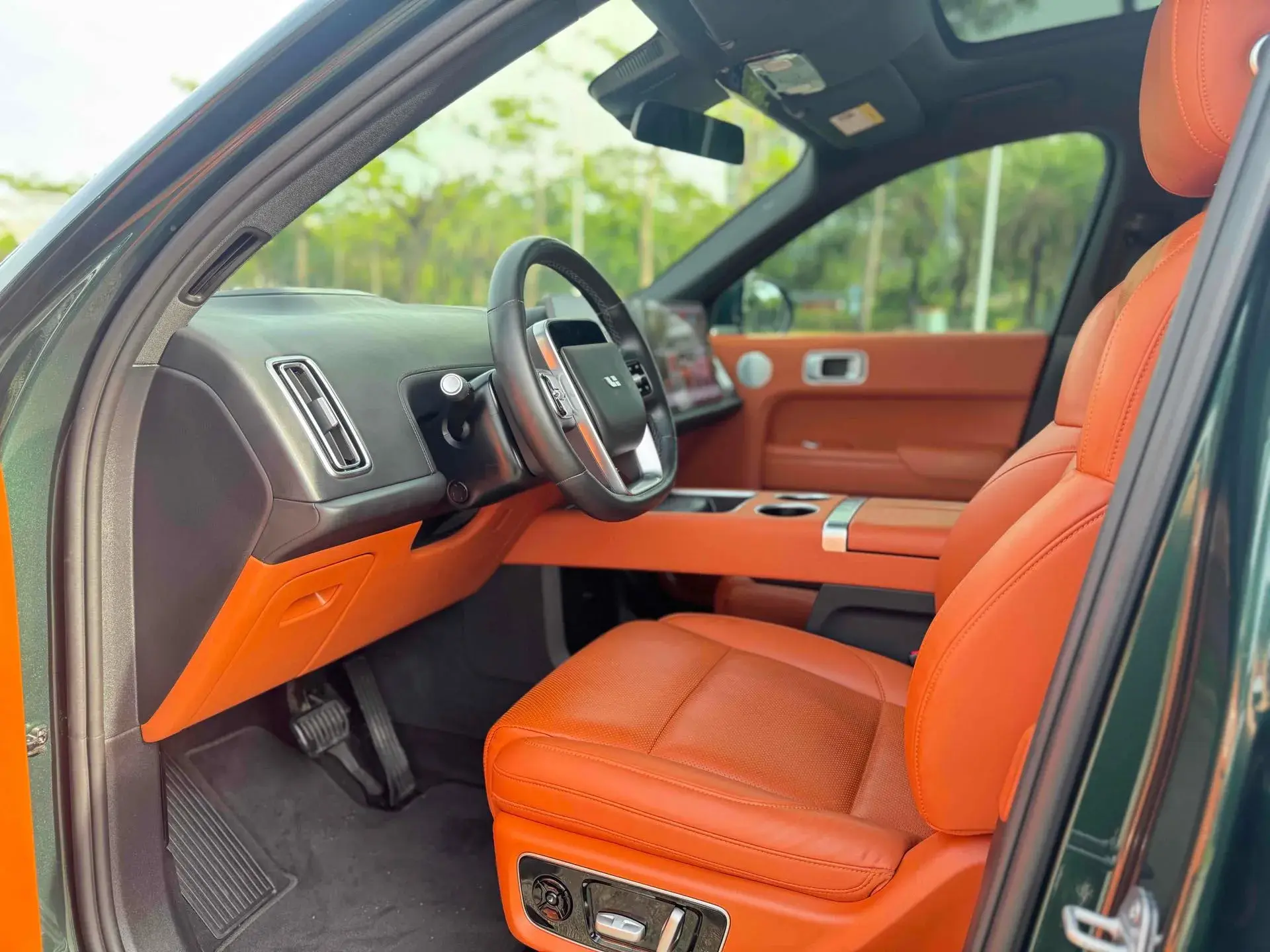 2023 LI L8 thumbnail 4