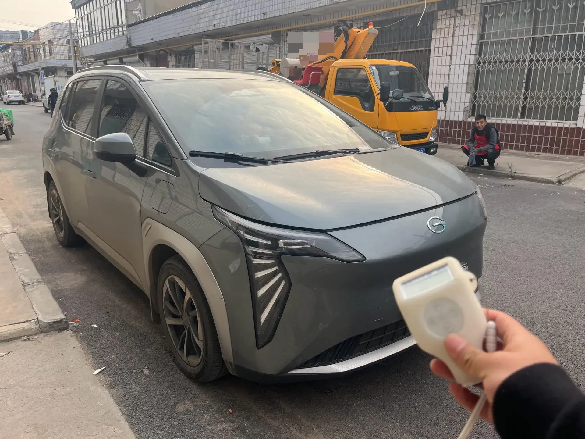 2025 AION Y thumbnail 2