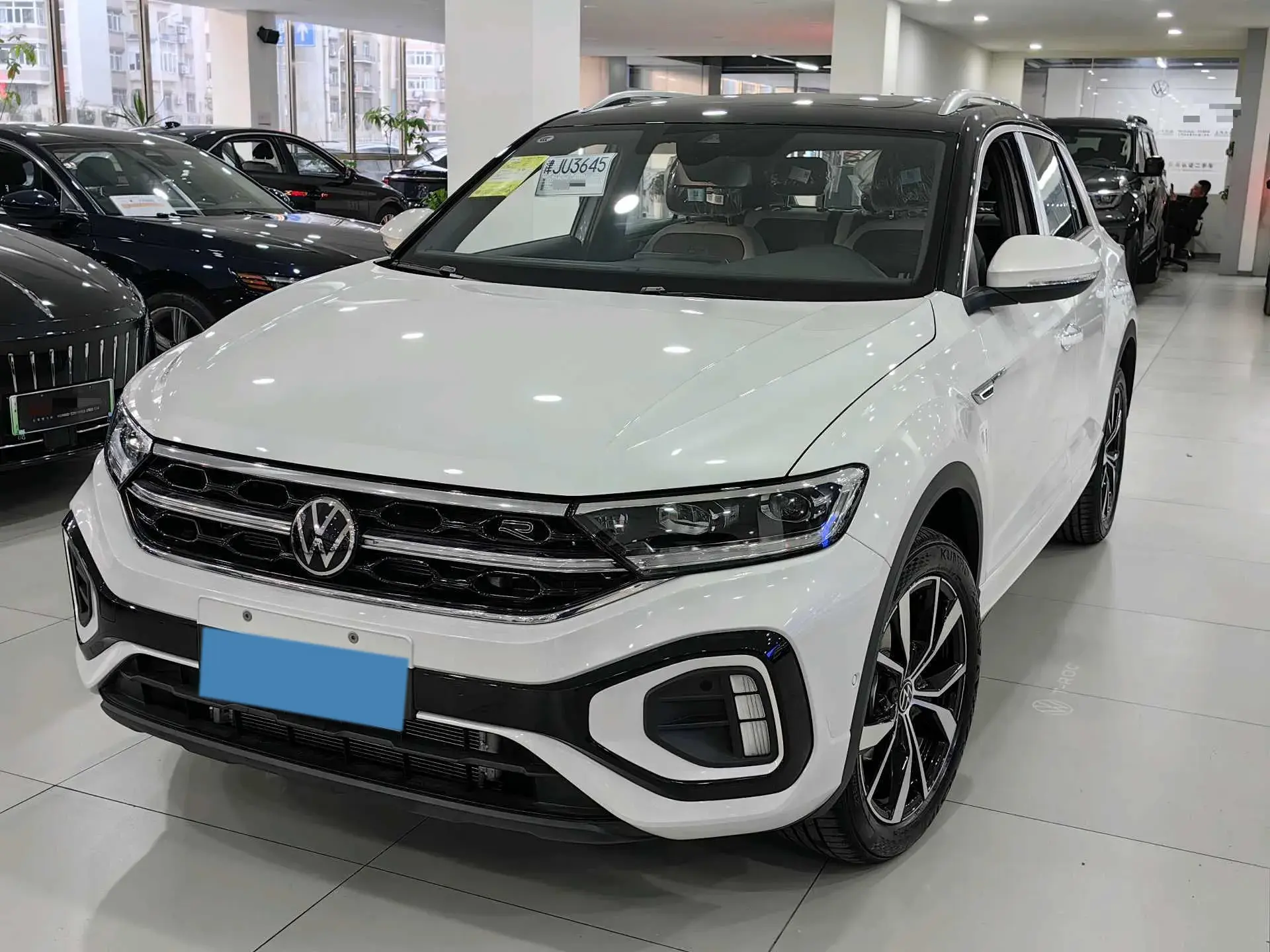 2025 VOLKSWAGEN T-ROC view 1