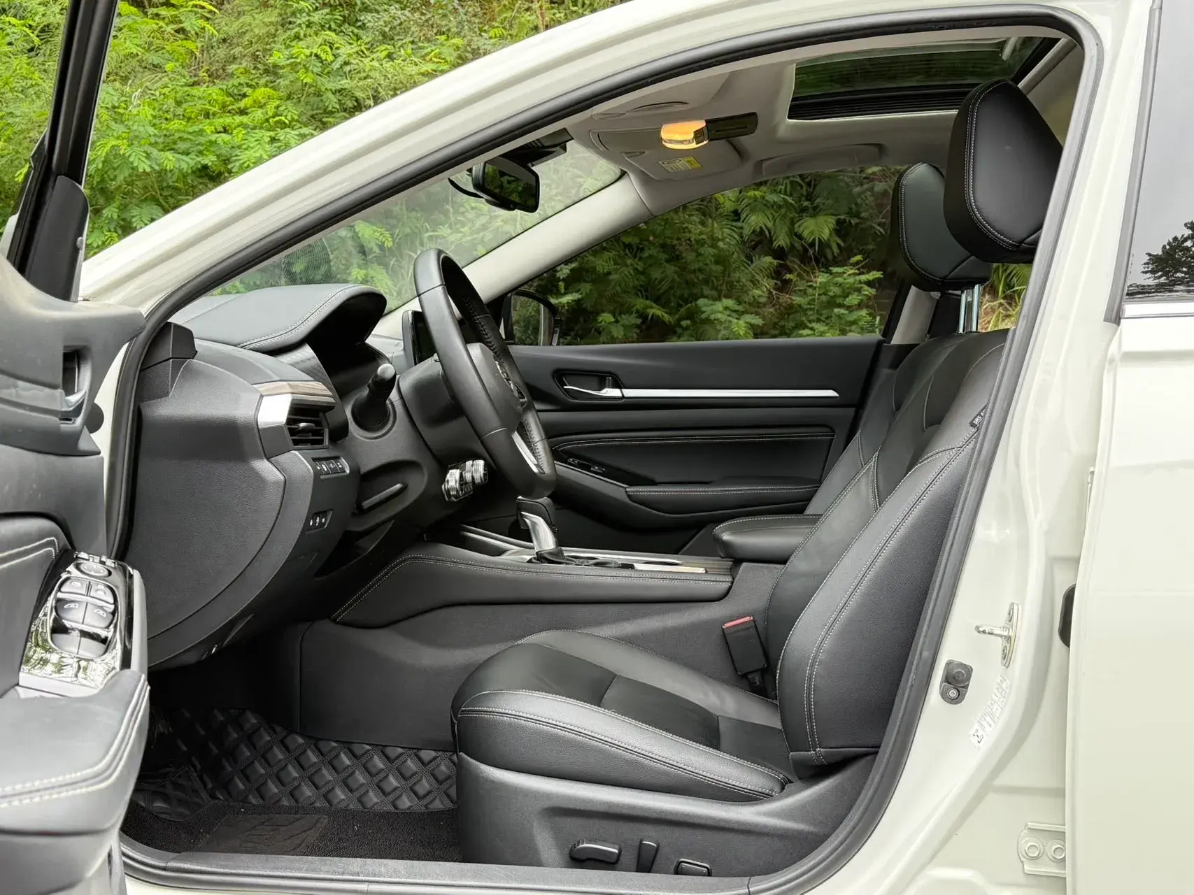 2021 NISSAN TEANA thumbnail 4