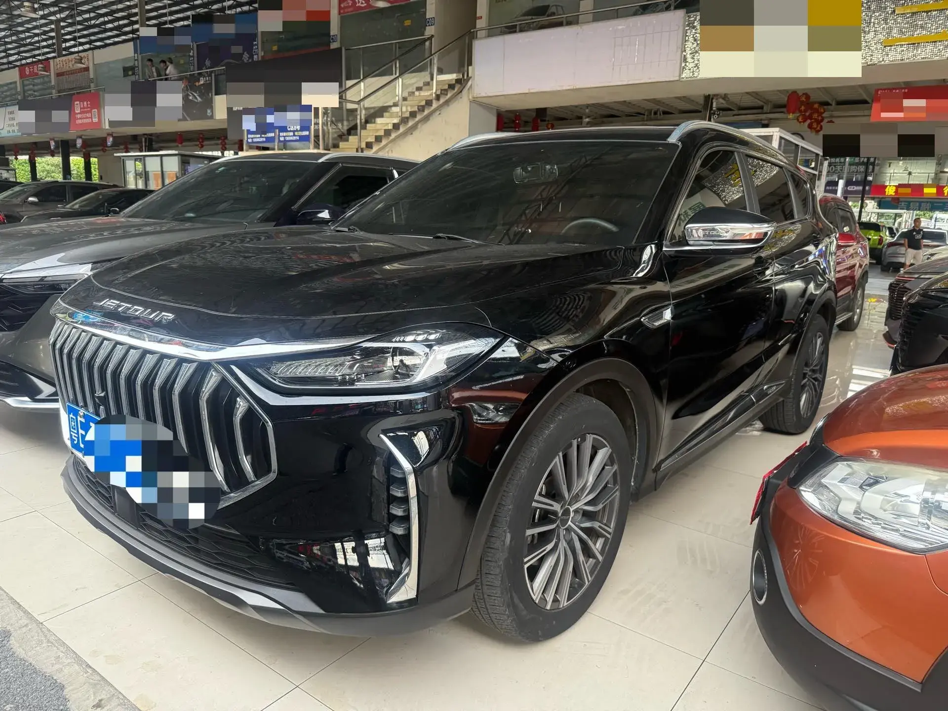 2023 JETOUR X70 view 1