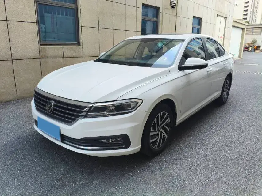 2022 VOLKSWAGEN LAVIDA view 1