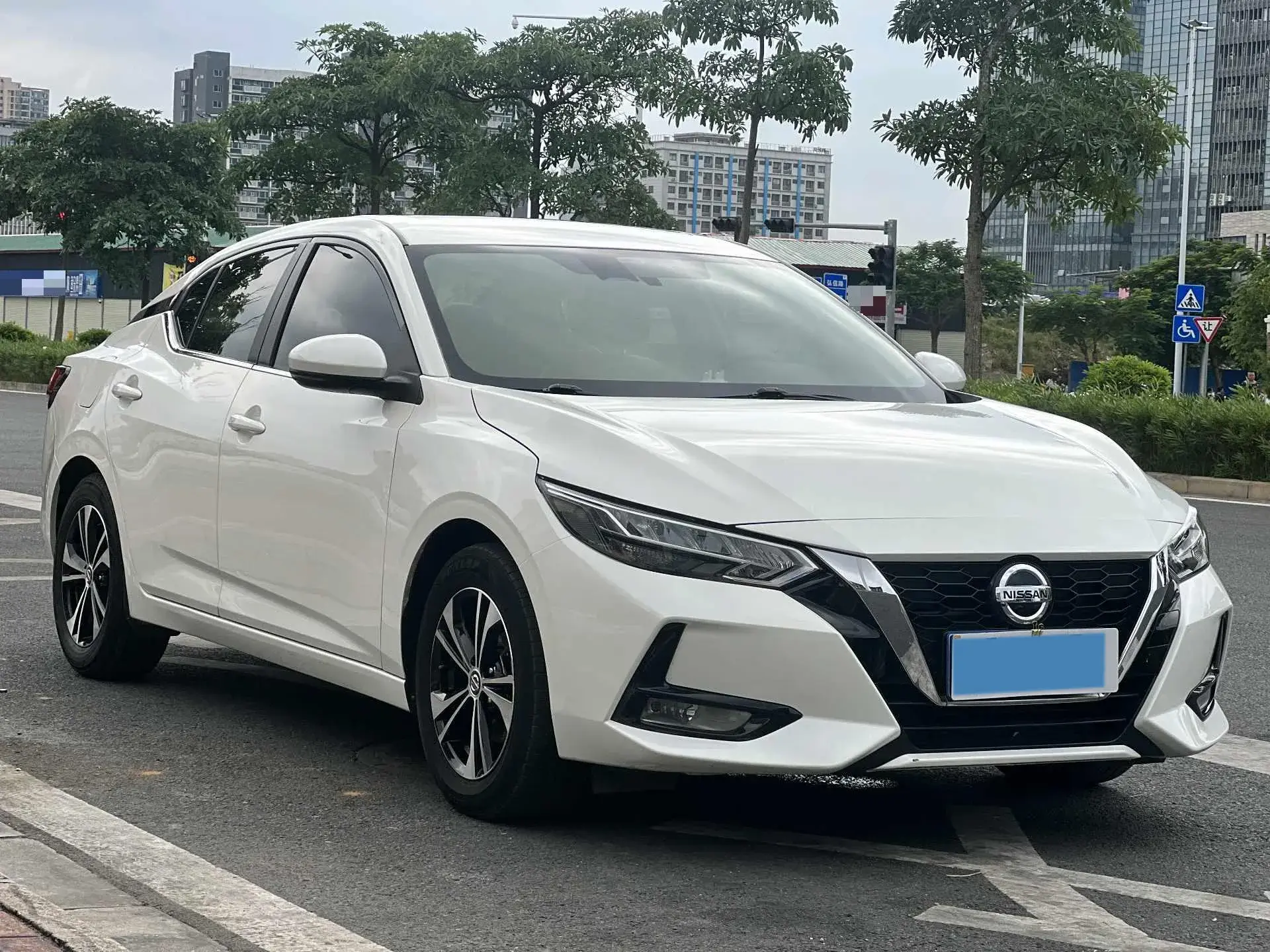 2022 NISSAN SYLPHY thumbnail 3