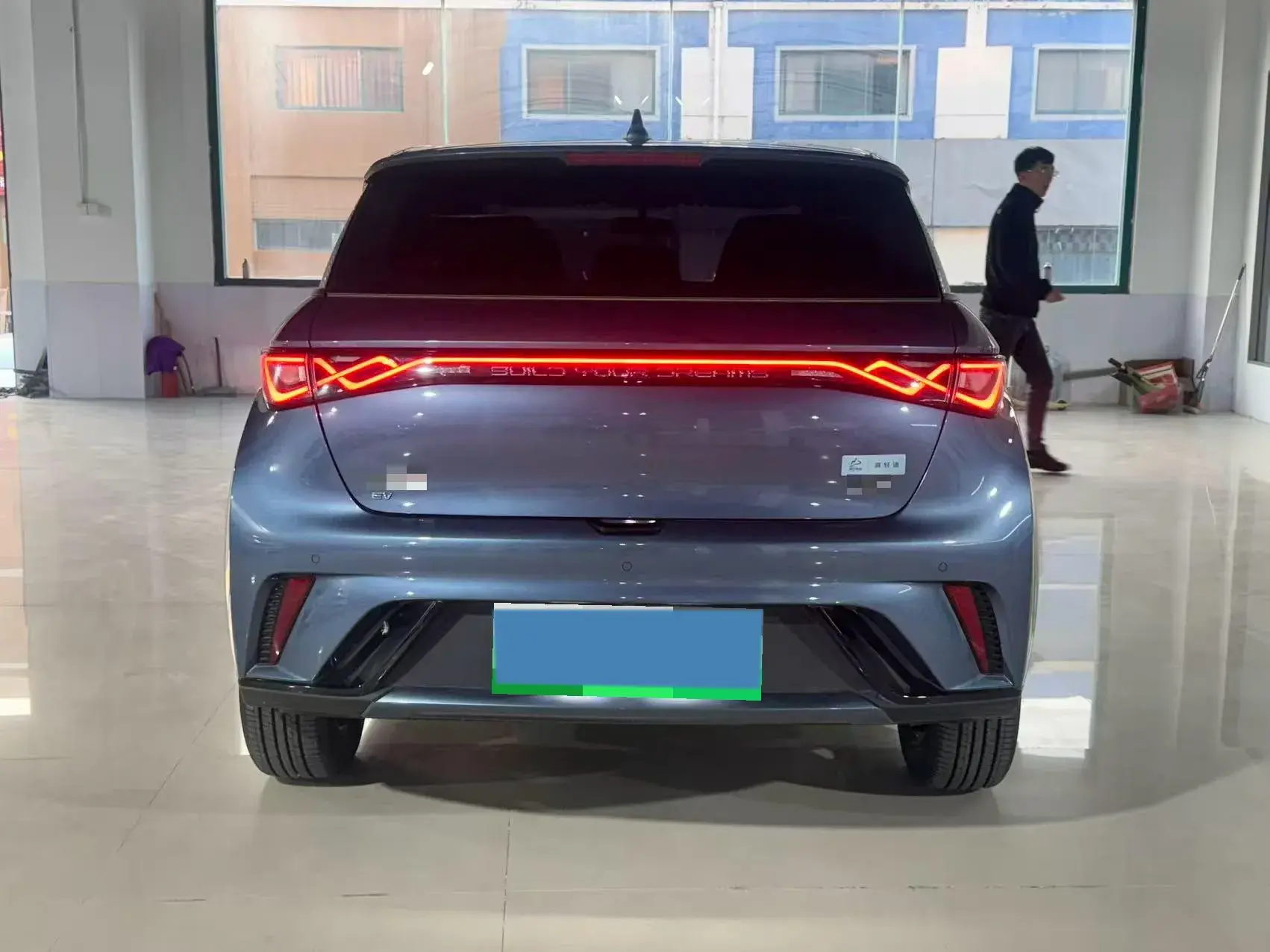 2025 BYD DOLPHIN thumbnail 4