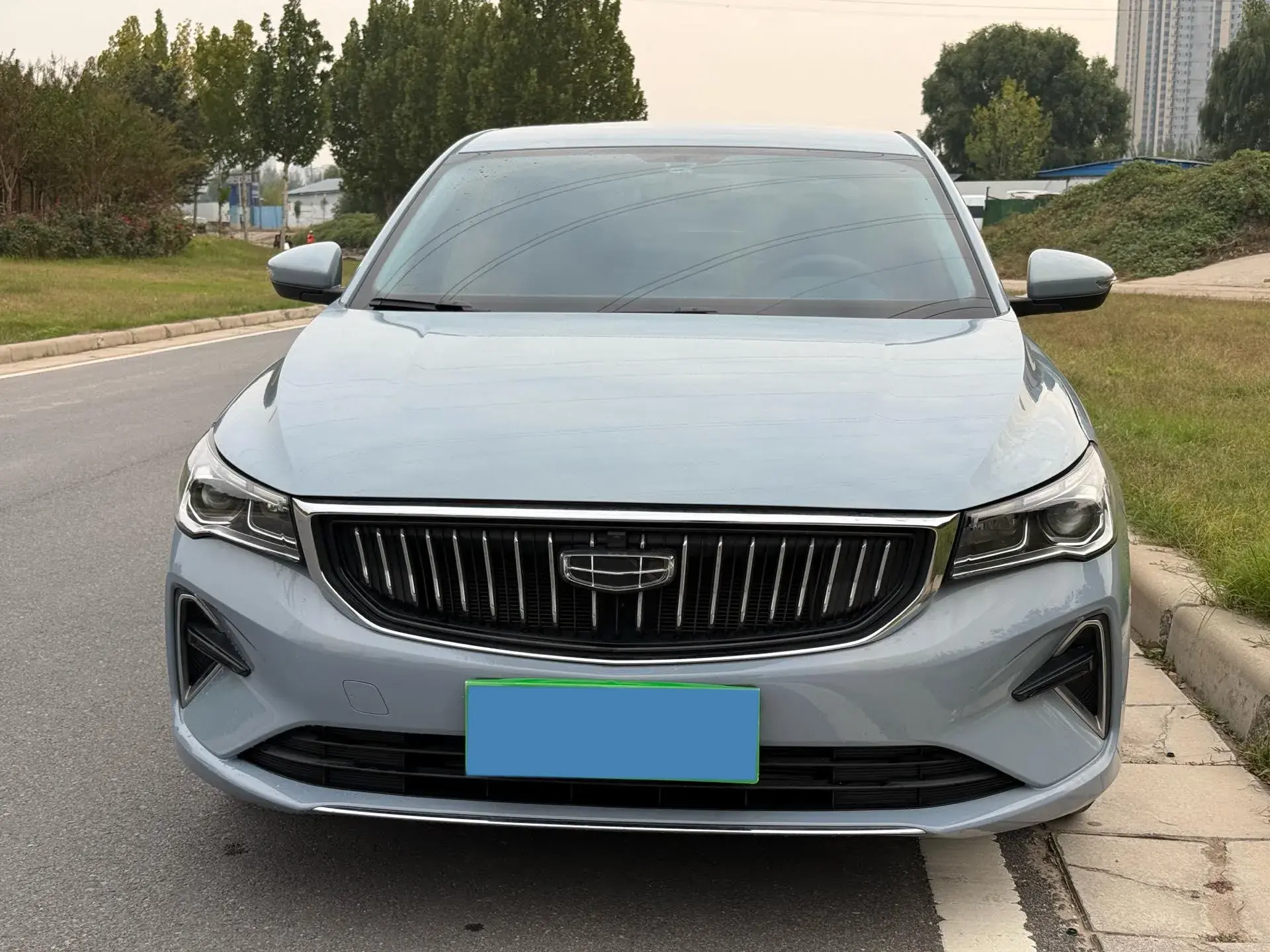 2022 GEELY EMGRAND thumbnail 2