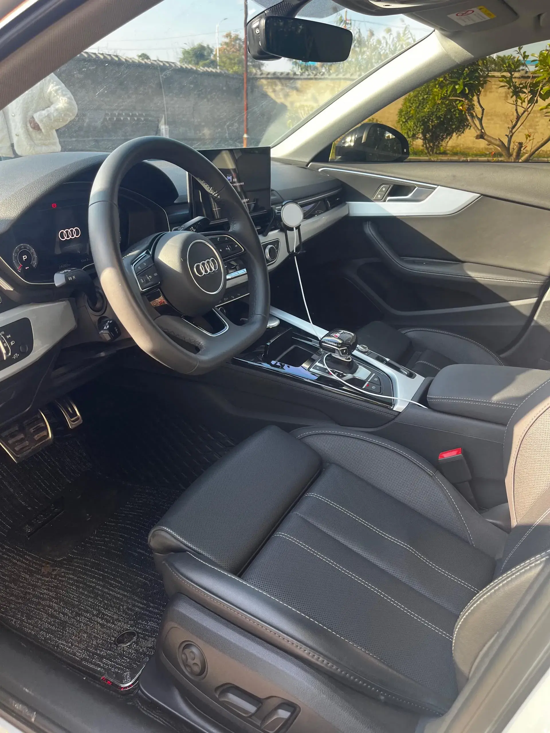 2022 AUDI A4L thumbnail 3